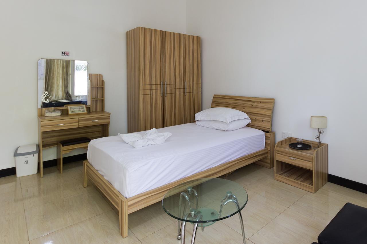 Surf Trip Maldives Hotel Thulusdhoo Exterior photo